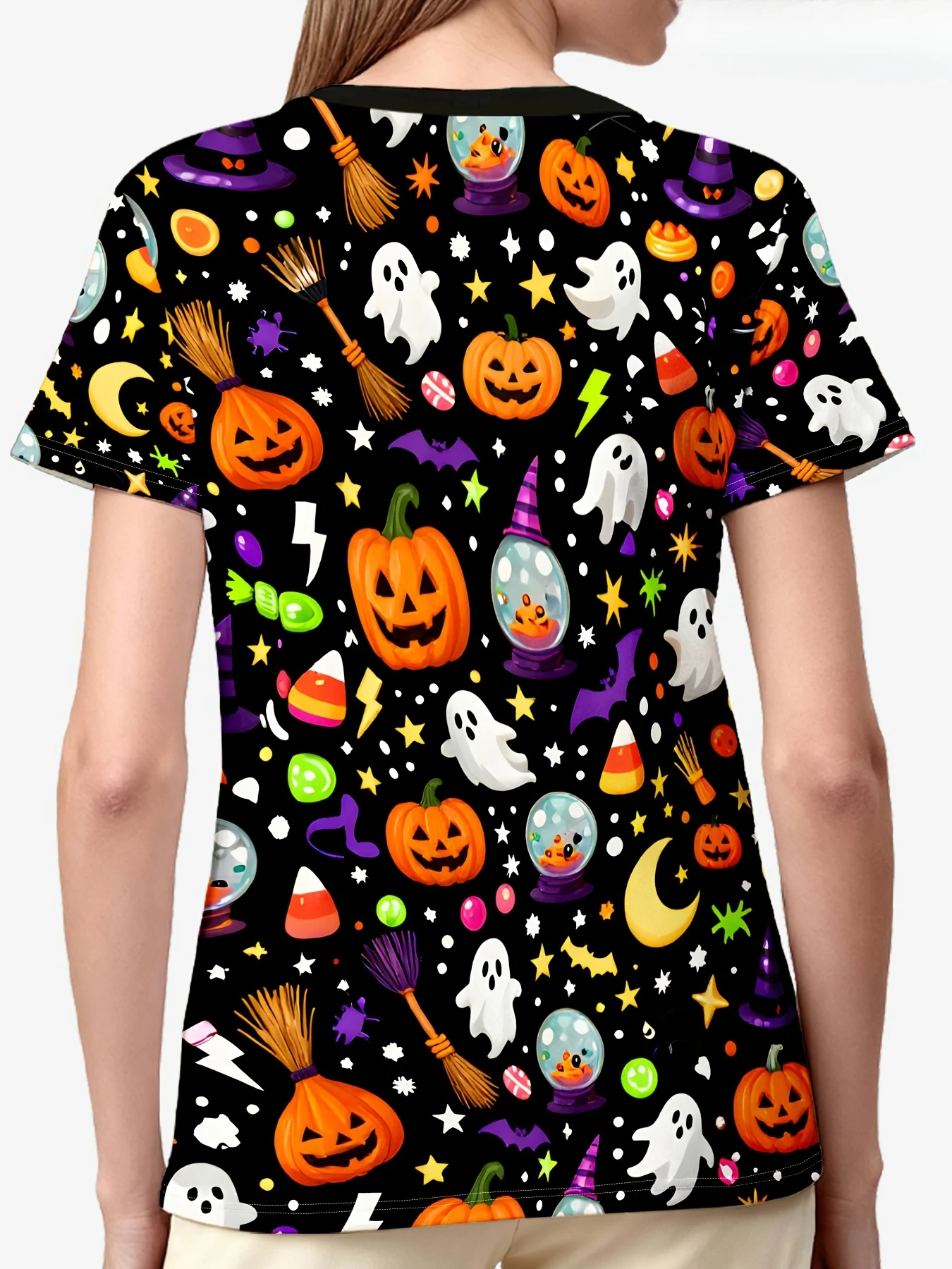 Damen-Halloween-Oberteil mit Aufdruck, Kürbis-Geister-Fledermaus-Muster, V-Ausschnitt, kurzärmelige Krankenschwester-Arbeitsuniform mit Taschen. – Detail 4