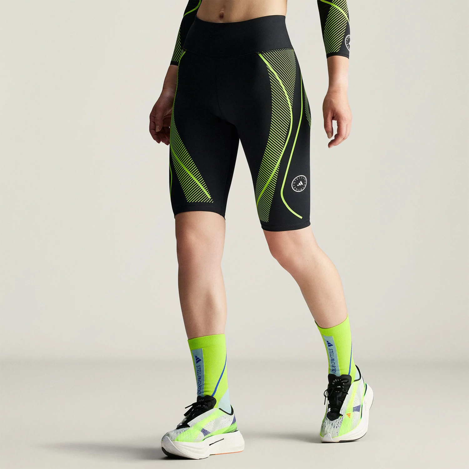 

Adidas genuine SMC women's hip lifting and abdominal compression breathable tight sports shorts IZ0175