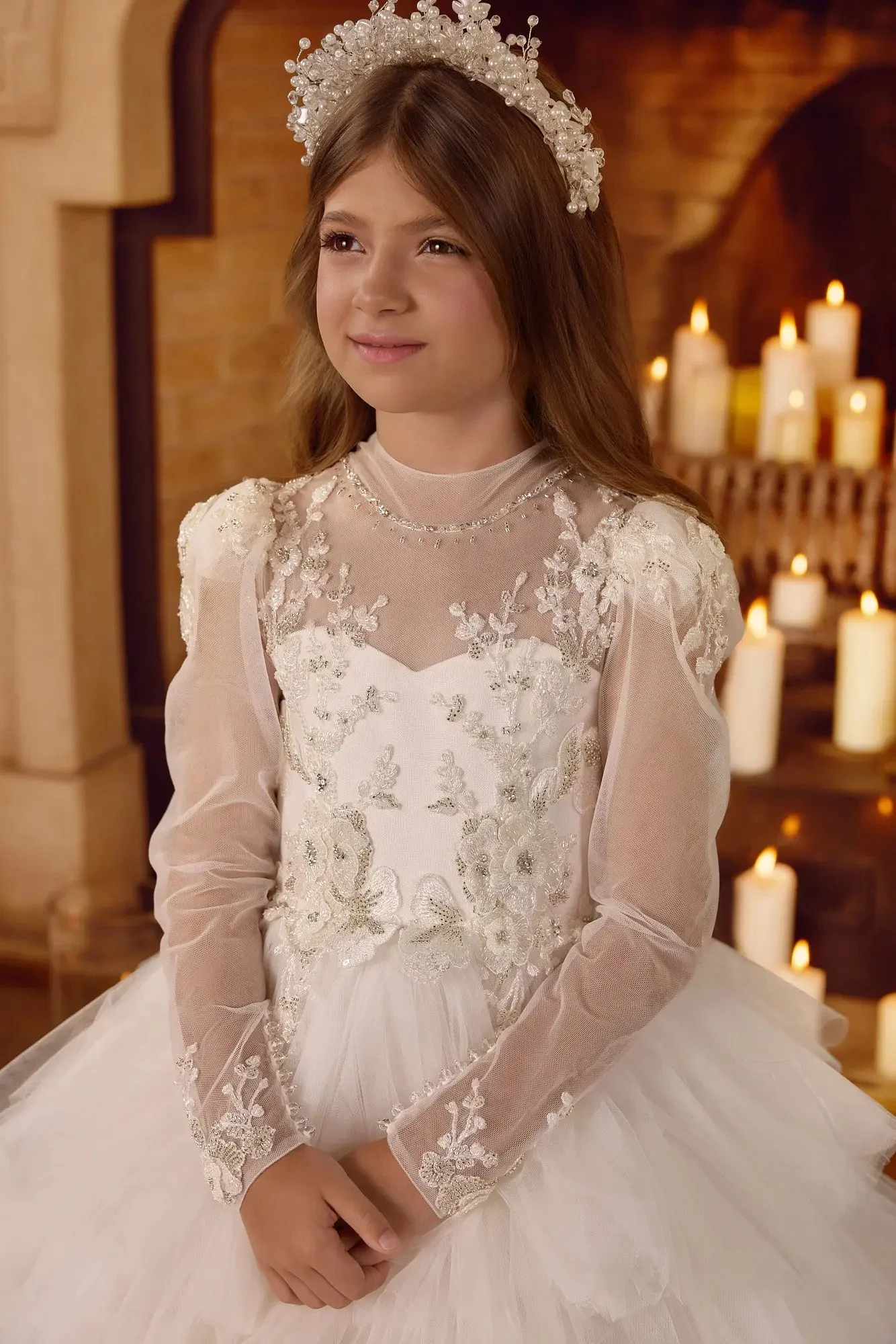 Witte bloemenmeisjesjurken met lange mouwen voor bruiloft Hoge hals Kanten gezwollen rokken Verjaardagsfeestje Jurken Eerste communiejurk