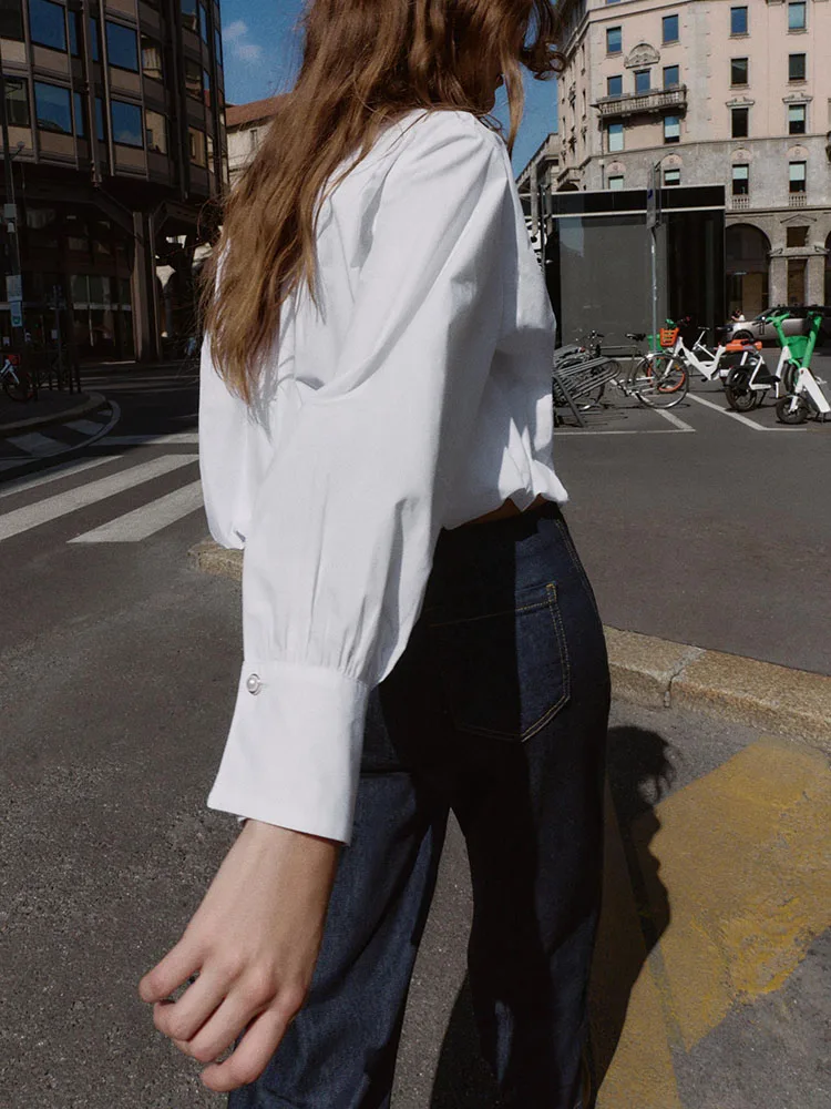 เสื้อผ้าผู้หญิงฤดูหนาวปี 2025 แขนยาว ปกพับประดับลูกปัด ผ้าไหมทรงพอง สไตล์หรูหรา ทันสมัย แบบดั้งเดิมของจีน...