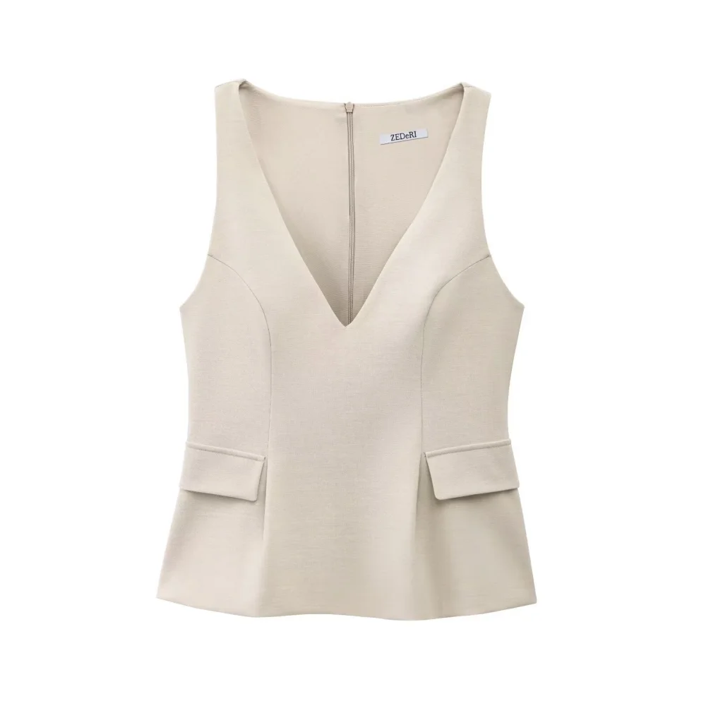 

2025 BM&MD&ZA Women's Beige Sleeveless Top with Deep V - neck and Decorative Pockets for a Stylish and Elegant Look