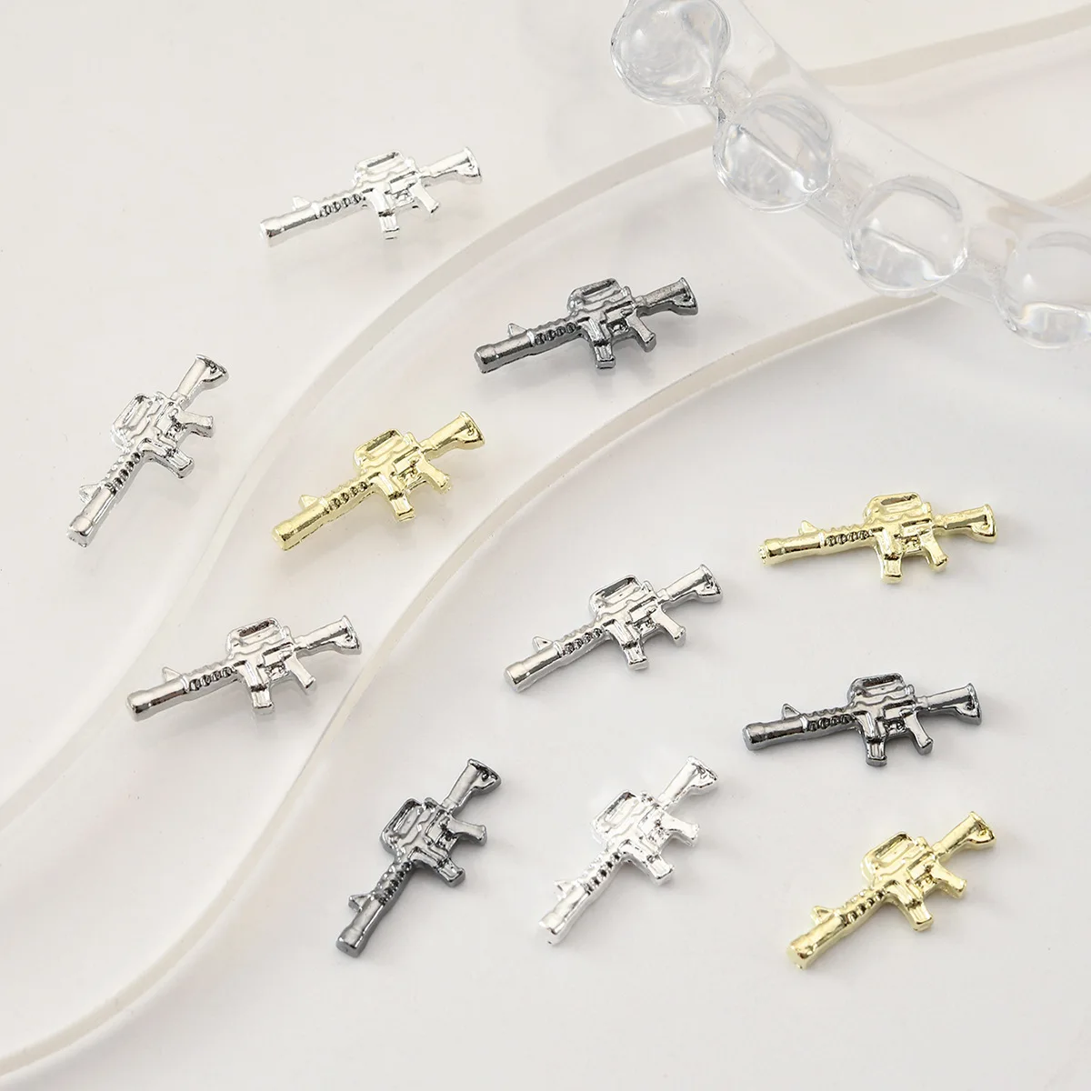10 قطعة سبائك بندقية شكل مسمار السحر الذهب الفضة الفاخرة المعادن Vintage مسمار الفن اكسسوارات ثلاثية الأبعاد DIY بها بنفسك مانيكير جزء الديكور 11*6.5 مللي متر