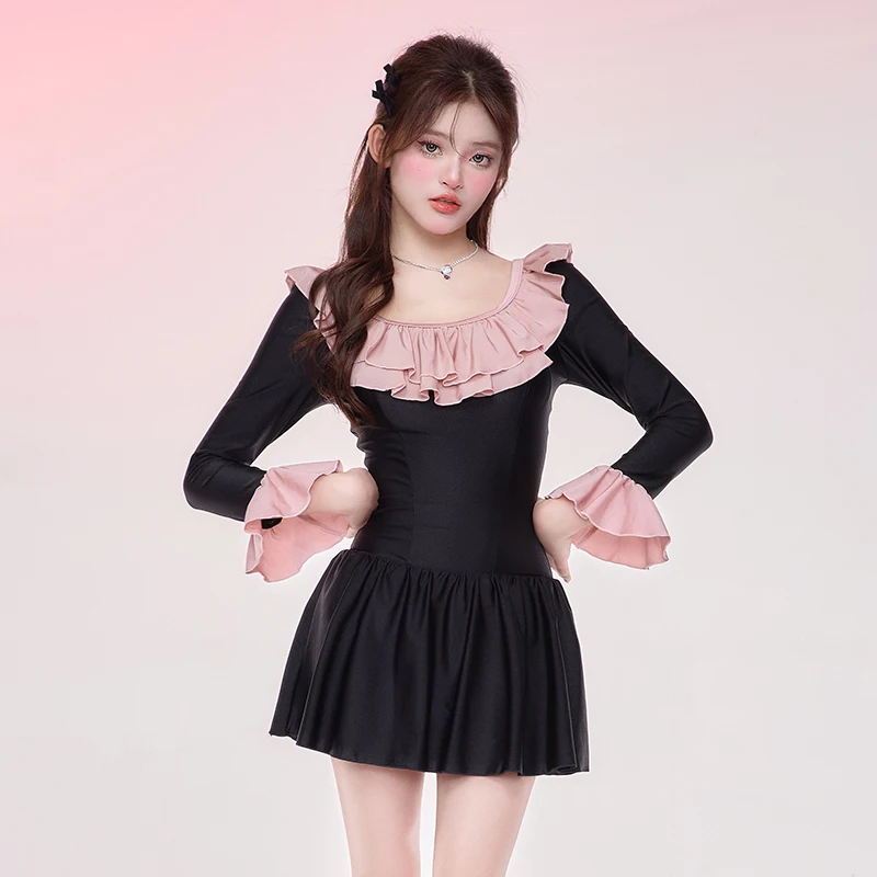 

2024 Young Girls Swimsuit One-piece Ruffle Women Swimwear with Boyshort Long Sleeve Bandage Korean Cute Swimdress Beach Clothes