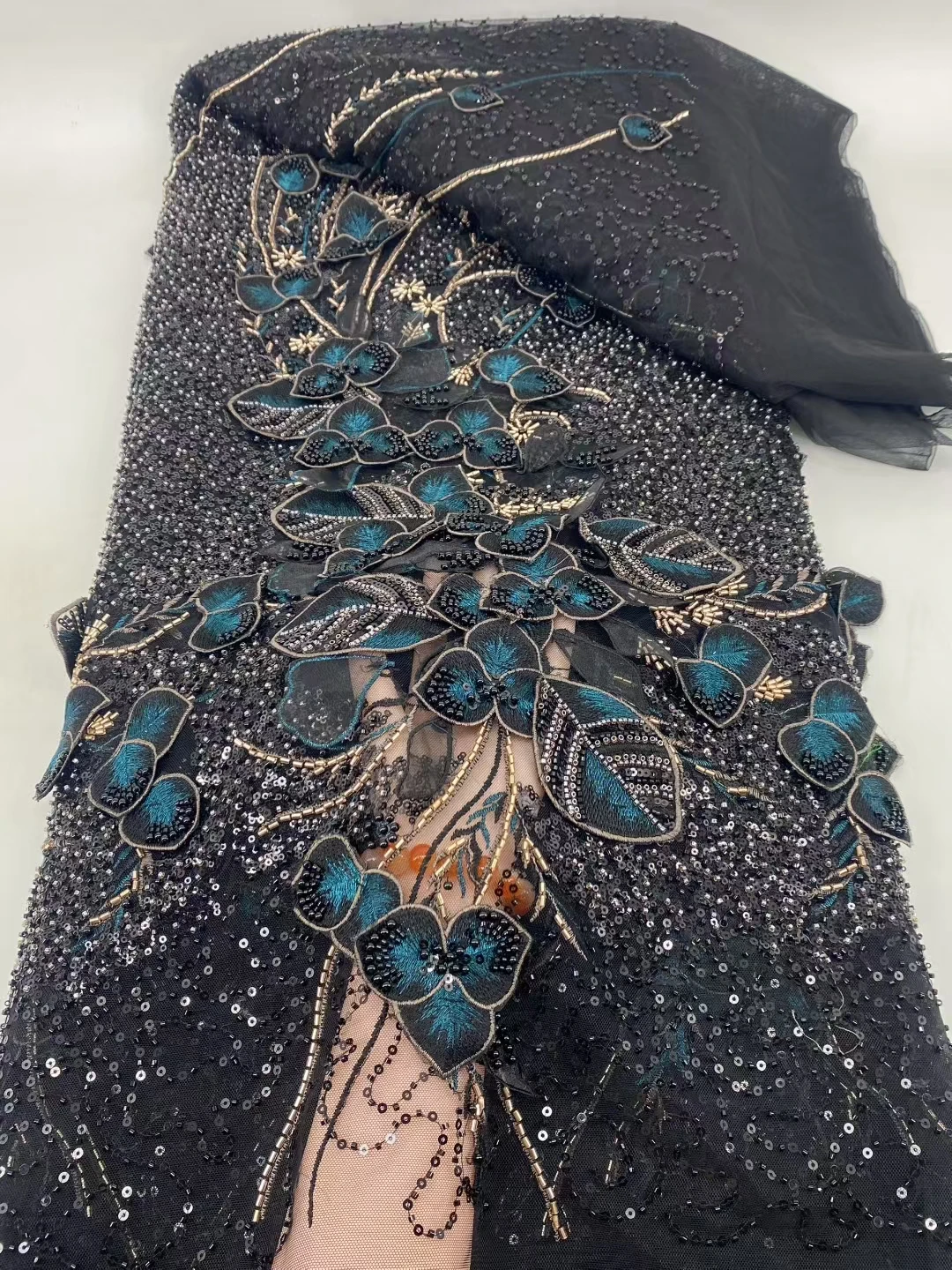 

Latest African Heavy Sequins BeadsTulle Lace Fabric 2025 High Quality Lace With Flower Nigerian French Lace Fabric For Wedding