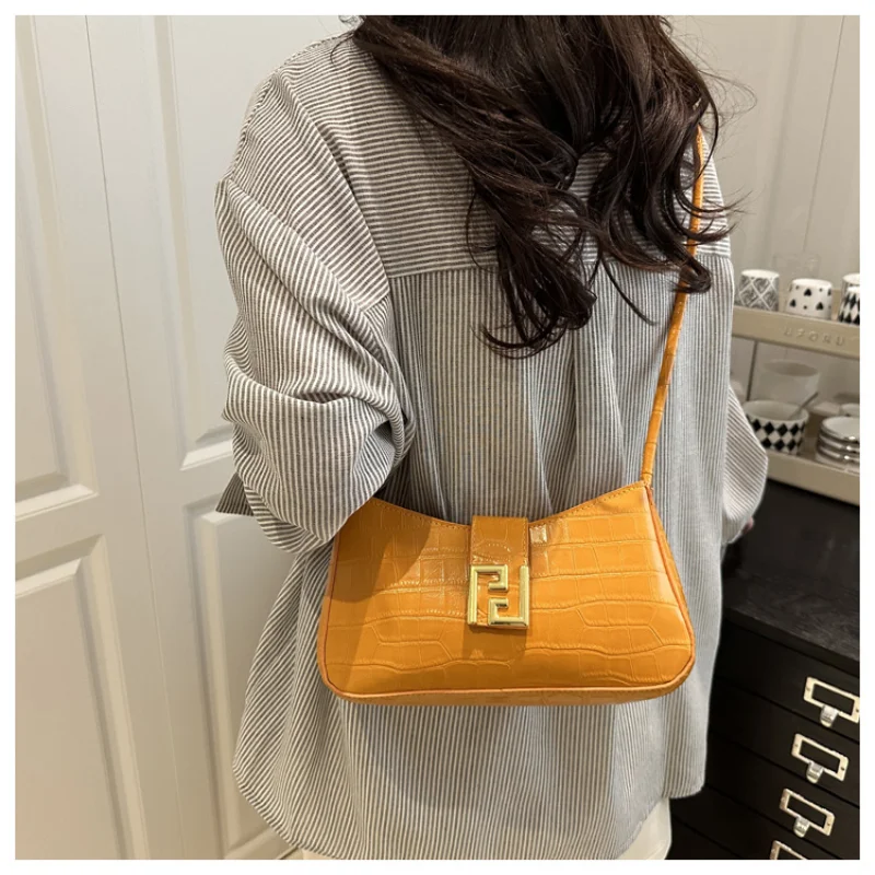 2025 Nova bolsa de ombro feminina |   Bolsa nas axilas com padrão de pedra para mulheres, nova bolsa de ombro simples de verão 2025, material pu de alta qualidade