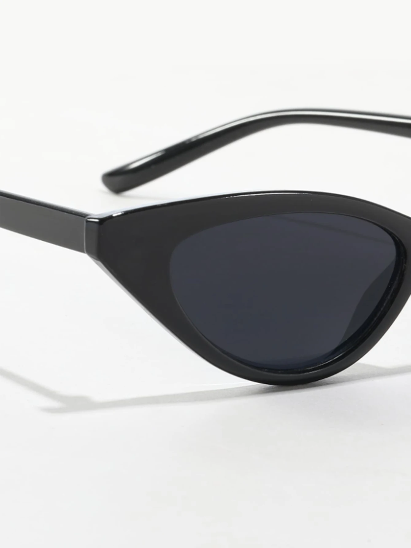 1 Stück Retro-Sonnenbrille mit schlichtem Cat-Eye-Rahmen, modische, einfarbige Brille im Basic-Stil für den täglichen Gebrauch und den Strandurlaub – Detail 4