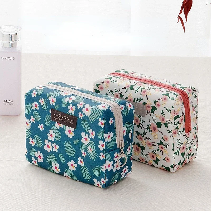 New Cosmetic Bag Cute Mini Portable Carry-on Girls Toiletry Storage Bag Travel Beauty Organizer Flower Purse Makeup Storage Bags