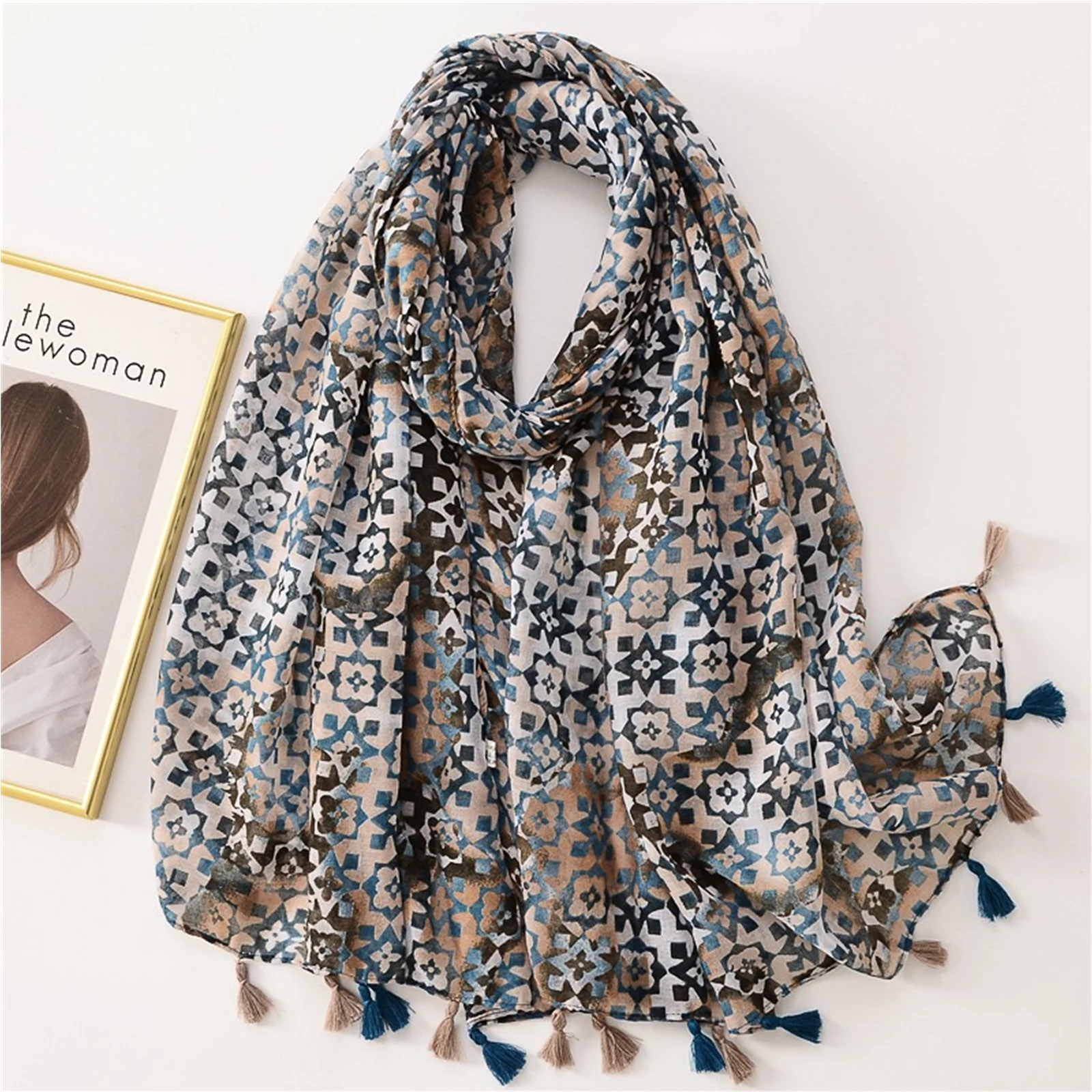 180 * 90cm Bandanna Muslim headscarf outdoor cotton and linen scarf the four seasons warm tassel shawl popular print beach towel