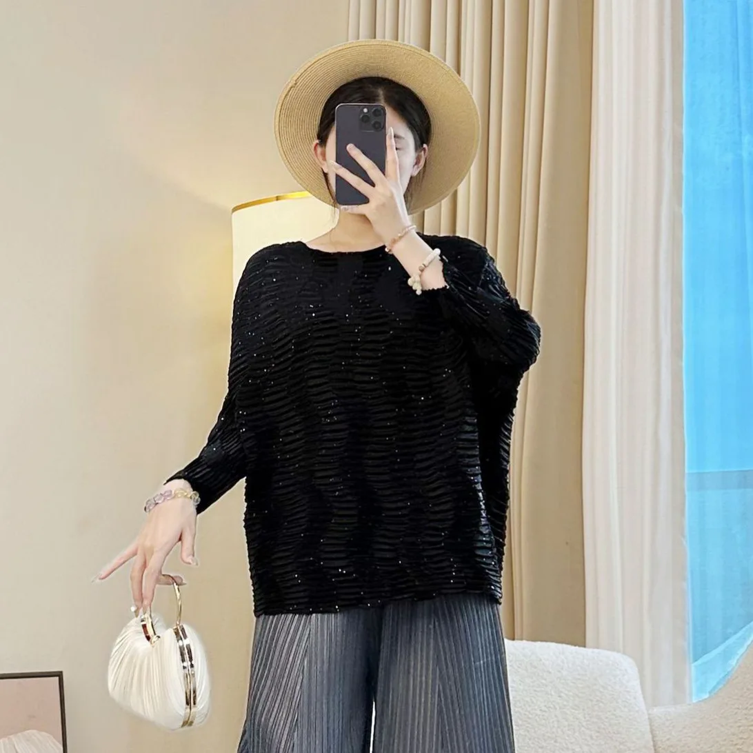 مياكي مطوي متموجة بأكمام طويلة تي شيرت الخريف ملابس واحدة جولة الرقبة قمة عصرية مطوي فضفاض ملابس نسائية عادية