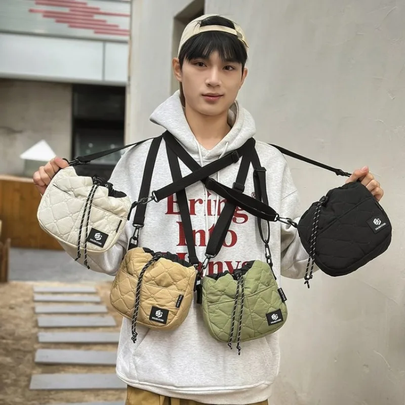 

Модный доступный роскошный привлекательный стеганый клатч для женщин с пряжкой-цепочкой и деталями Maillard Tone Портативный уникальный