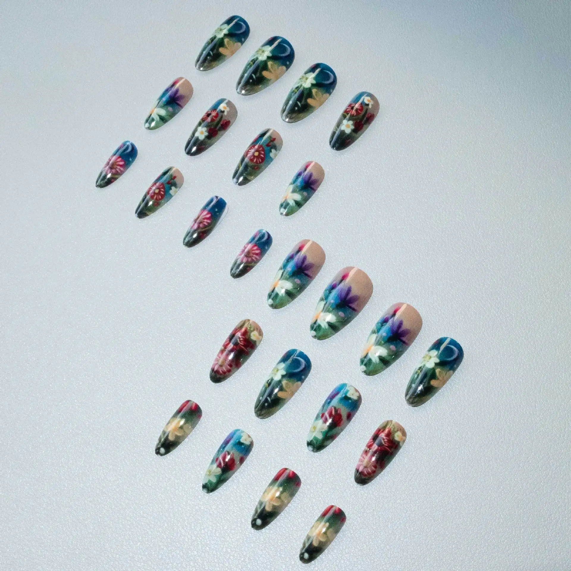 24 قطعة الزهور خمر اللوز عصا على الأظافر كاذبة غطاء كامل الأخضر التدرج الفرنسية الأظافر وهمية للنساء يمكن ارتداؤها مسمار نصائح التصحيح #3