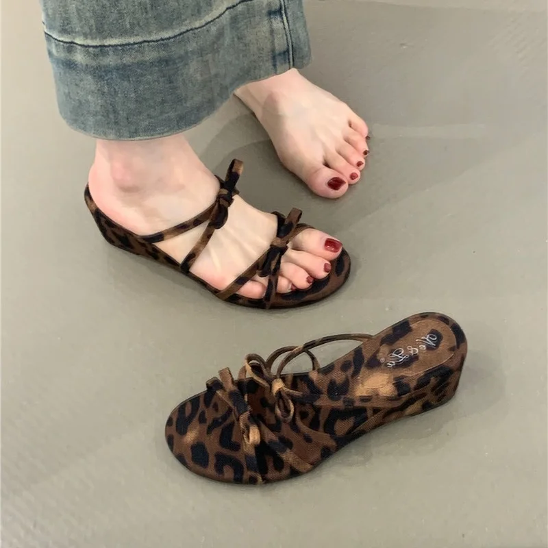 

*Fashionable Wedge-wearing Casual Slippers for Women Summer New Round Head Bow Comfortable Fish Mouth Banquet High Heels