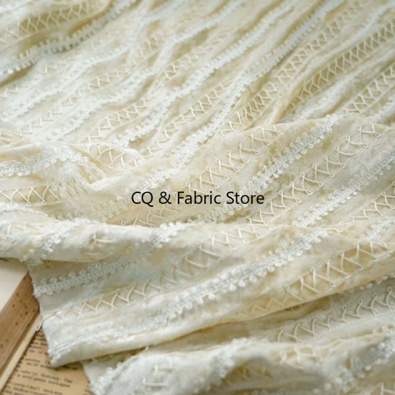 

Молочная бархатная ткань, полосатая вышитая эластичная шифоновая ткань для свадебного платья, домашнего декора, блузки, юбки