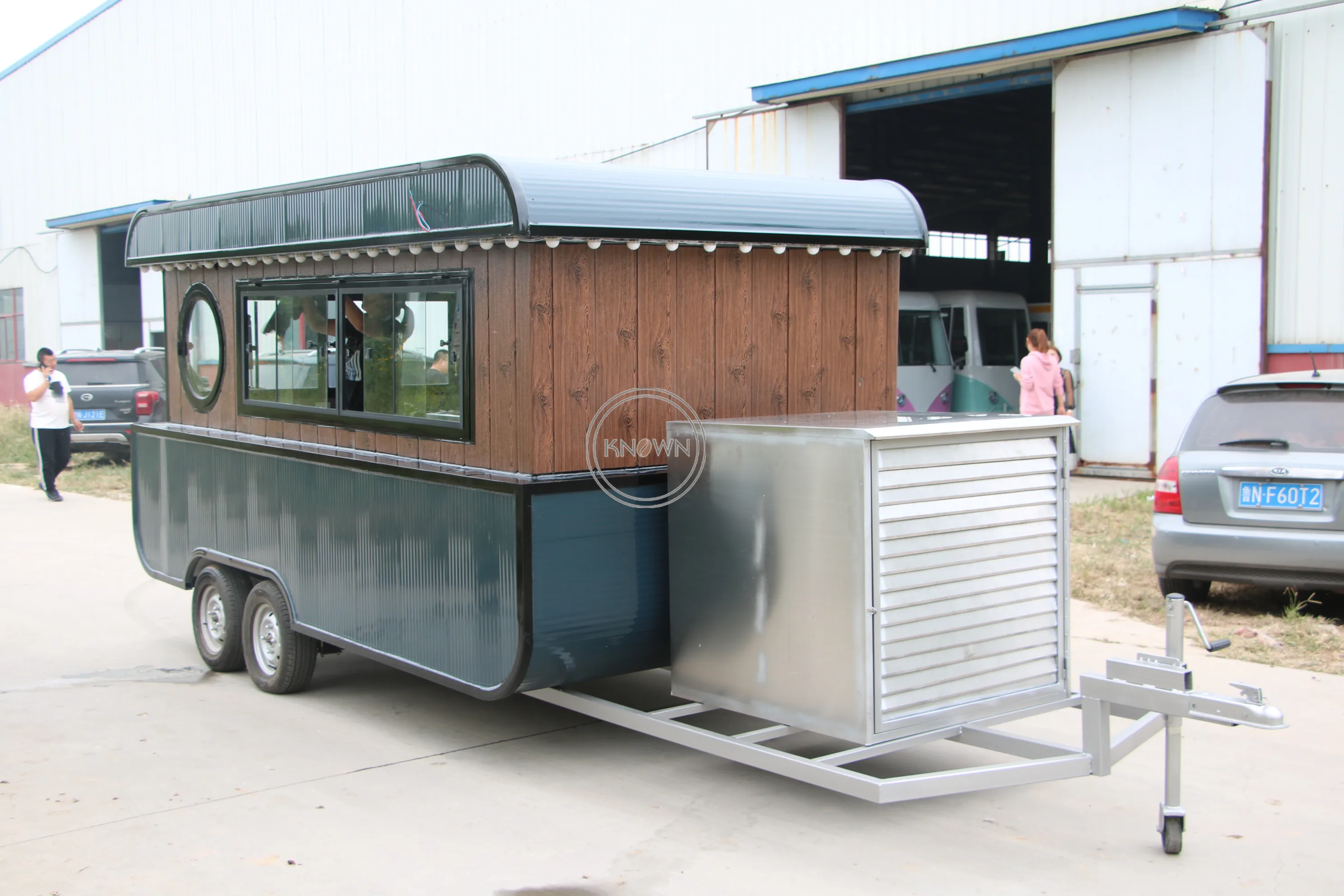 OEM Boat Shape Ice Cream Vending Trailer Outdoor Street Kitchen Food Truck Mobile Catering Kiosk