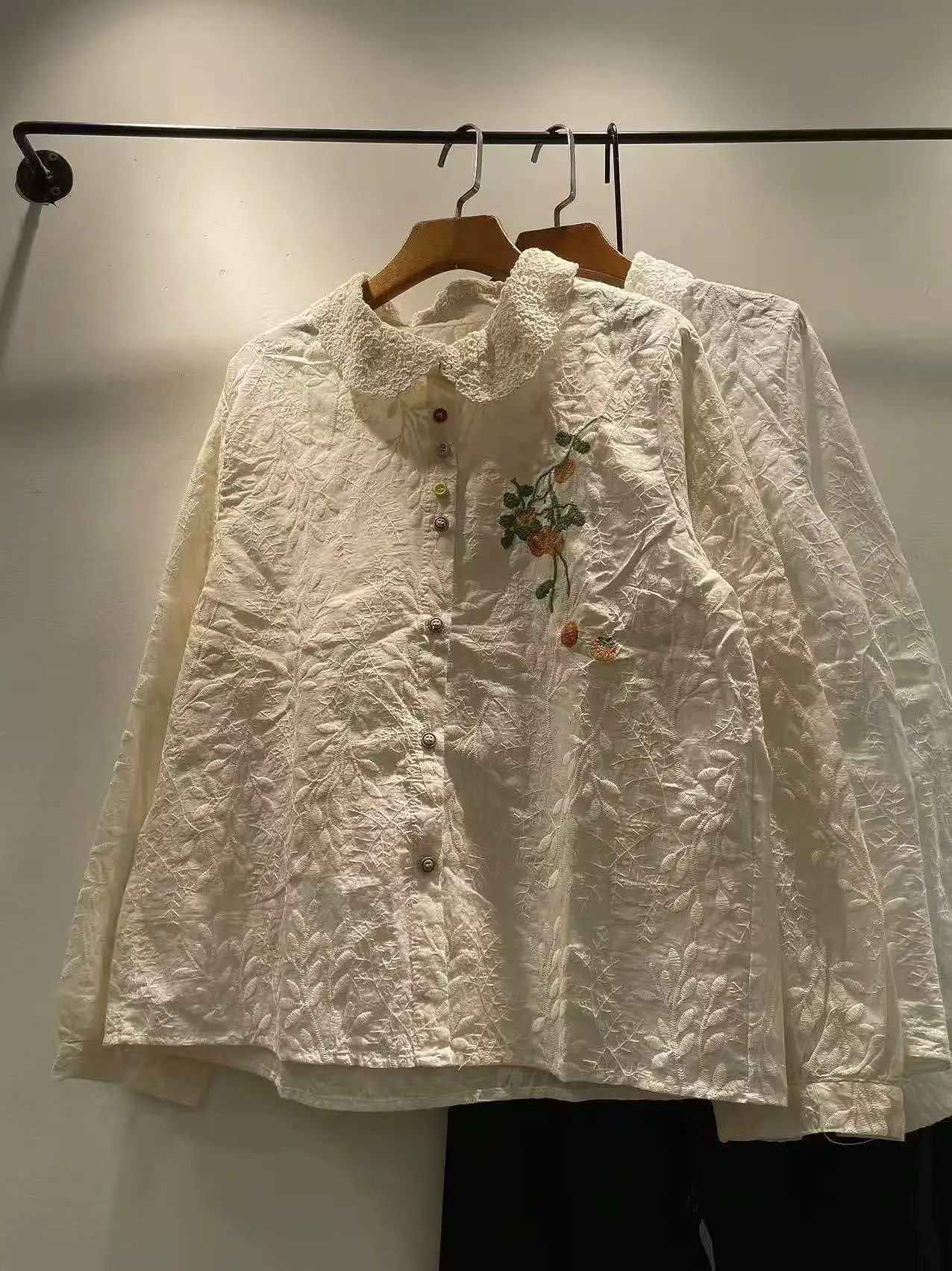 Blusas para Mujer Juvenil 2026, Blusas de Algodón Puro con Cuello Peter Pan, Bordado de Flores de Encaje, Camisas Beige, Blusas Boho de Manga Larga