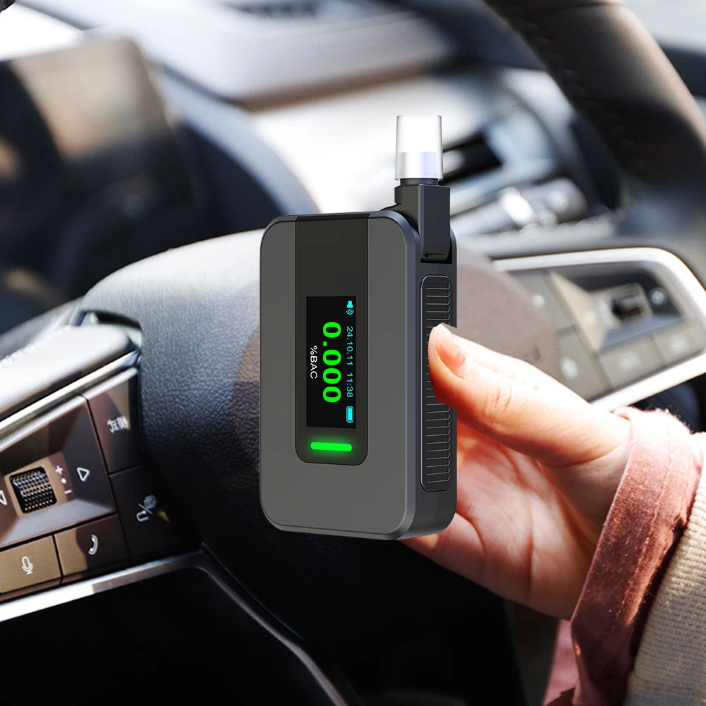 Electrochemical Alcohol Tester Voice Report High Precision Blowing for DRUNK Driving Alcohol Tester for Outdoors Expressway