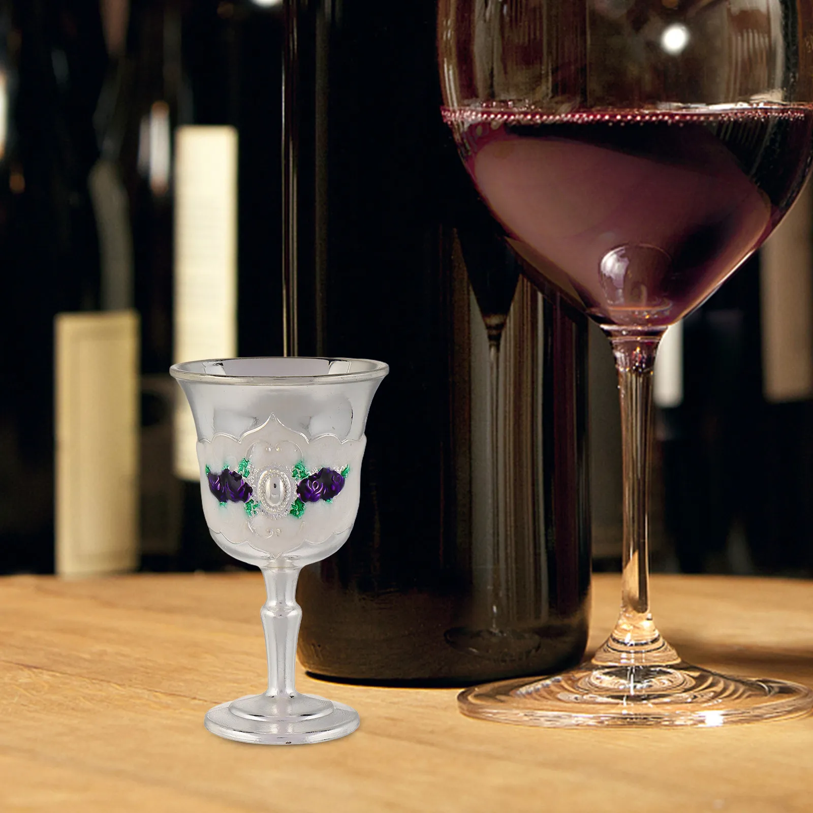 Metal Vintage European Wine Goblet Floral Embossed Medieval Drinking Cup Mini Chalice for Banquet Dinner Party Home Use