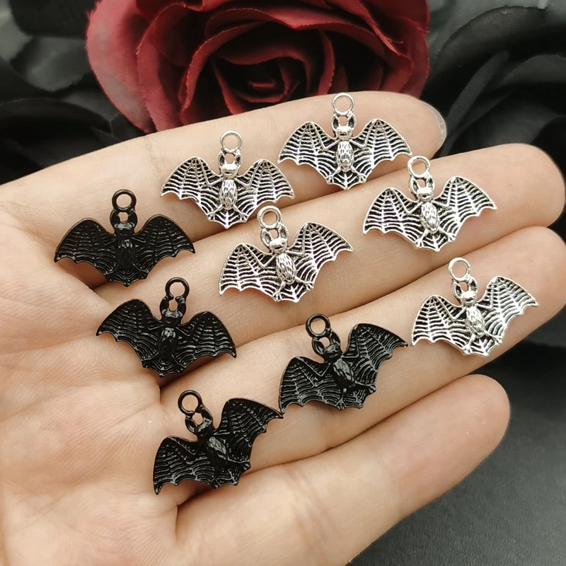 8pcs Creepy Realistic Vampire Bat Charm Cute Bat Charms for Jewelry Making DIY Bracelets Necklaces Crafts Accessory