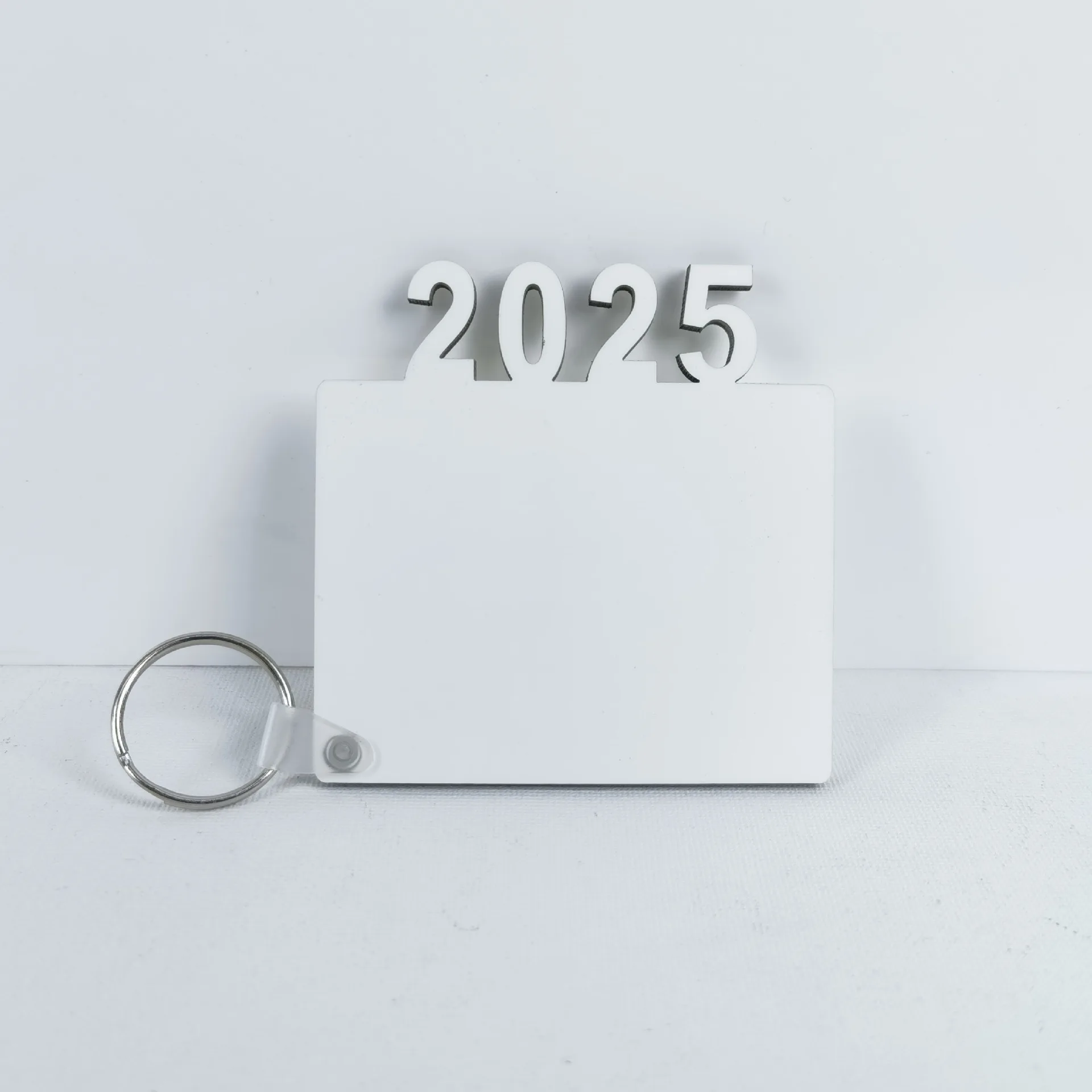 20pcs/Lot MDF 2025 Grad Keychain Sublimation Keychain Blanks Double Sides Graduation Memory Key Ring For Senior Graduation Gifts