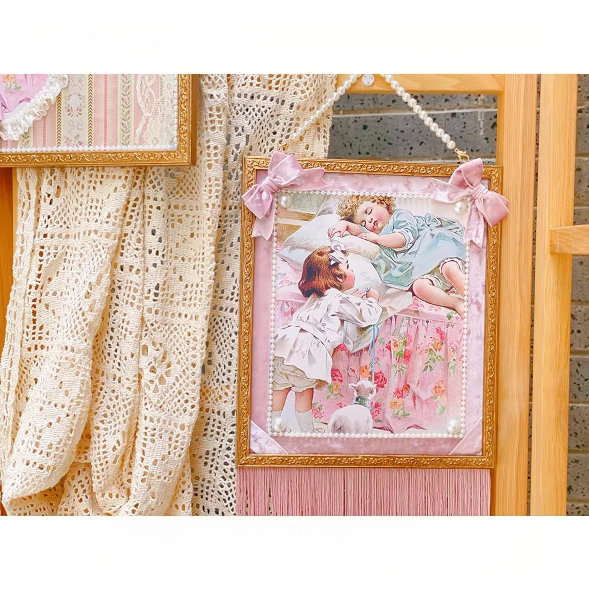 Medieval style retro girl style, knot tassel pink pendant, bedroom decoration painting, wedding room hanging painting