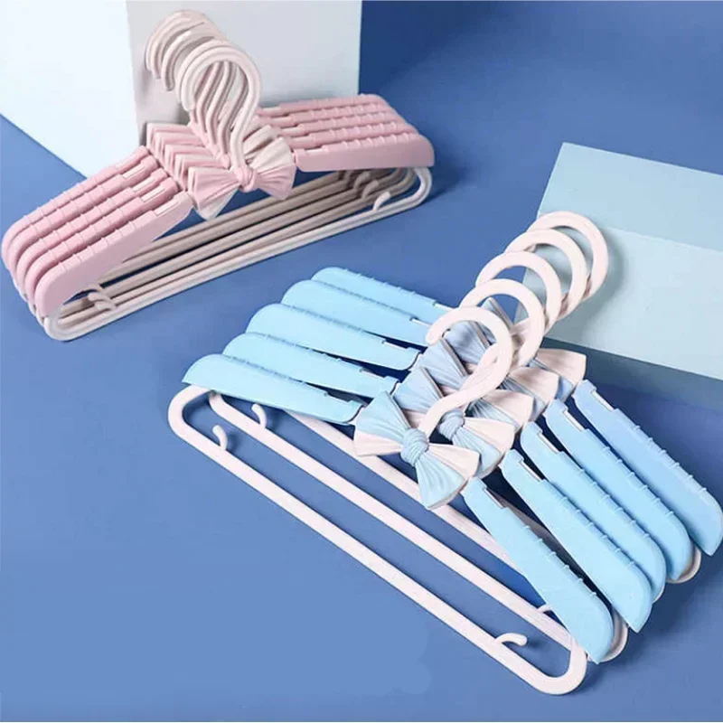 Baby Clothes Racks Portable Plastic Towel Display Scarfs Hangers Kids Clothing Organizer Windproof Children Coats Hanger