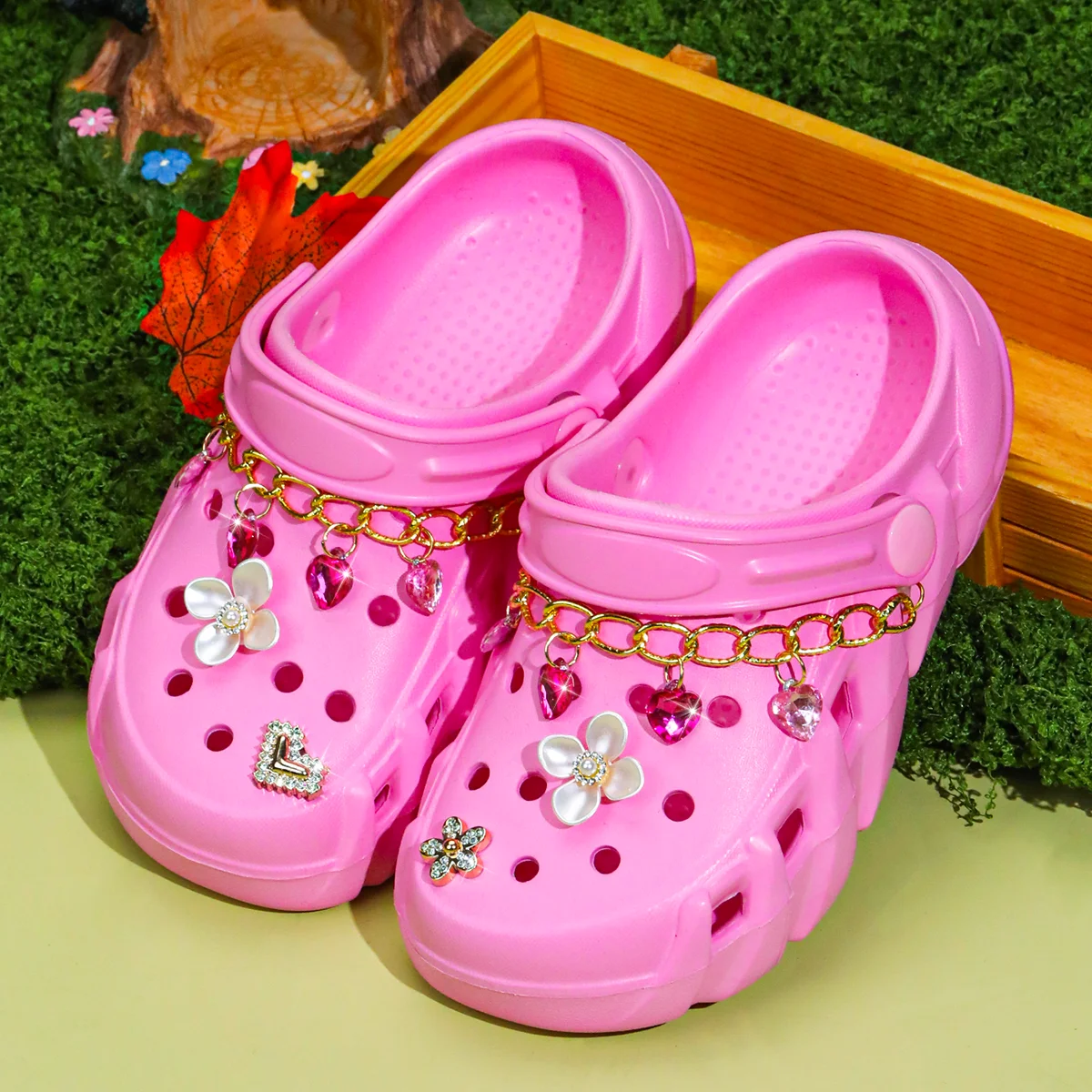 One-step Garden Shoes, Can Be Worn in All Seasons, Shiny Thick-soled EVA Versatile Hole Shoes, Suitable for the Beach 2501