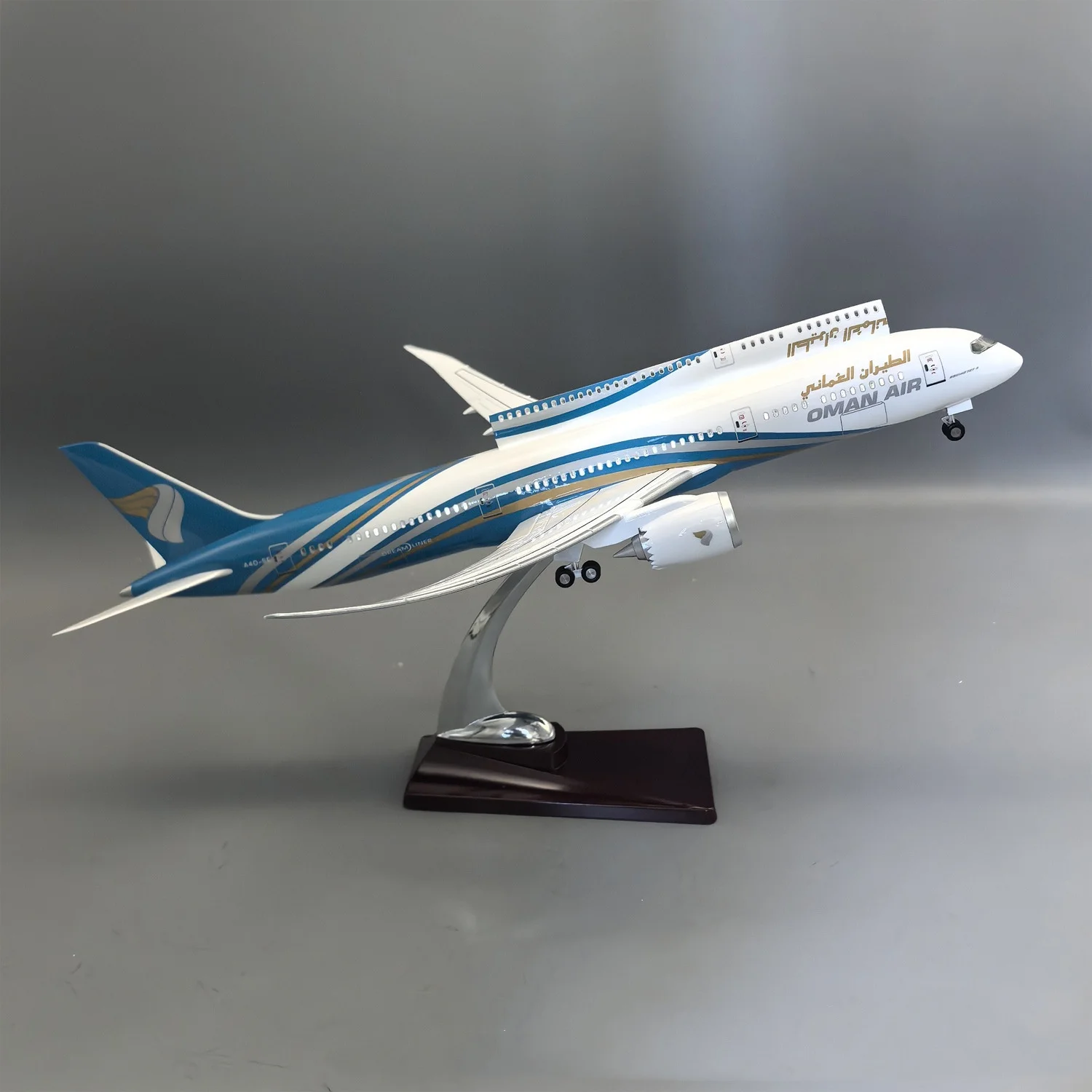 New 43cm Airplane Models B787-9 Oman Air 1/150 Scale Aircraft Resin Diecast Airplanes Openable Cabin Door Aviation Fans Souvenir