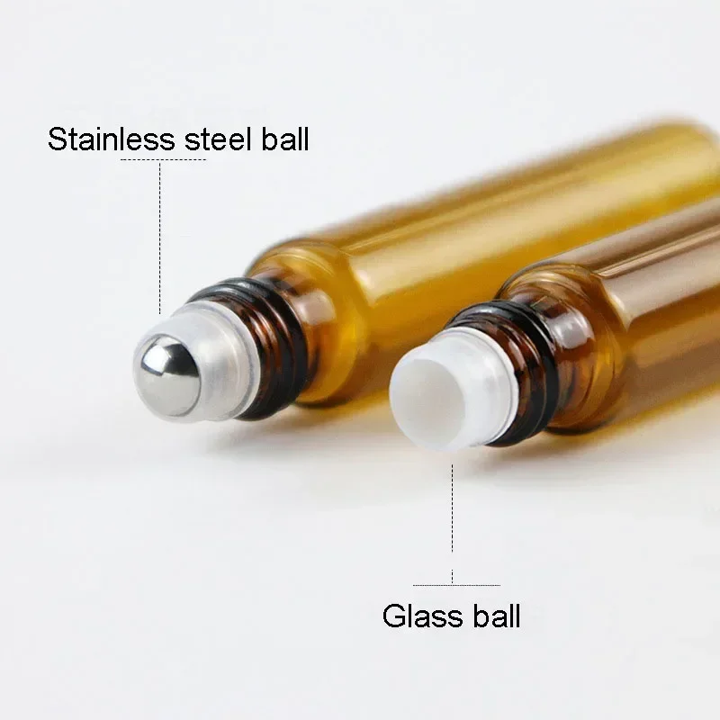 10/20 Pz 3/5/10 ml Rotolo di Vetro Ambrato Su Bottiglia Con Sfera di Metallo di Vetro Prova del Campione Fiale di Olio Essenziale Bottiglie Riutilizzabili di Profumo