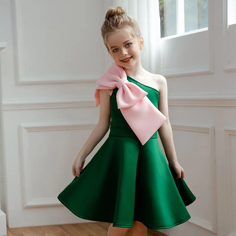 

2024 Dresses girl Children bow diagonal shoulder dress piano host performance dress girls contrasting color dress princess dress