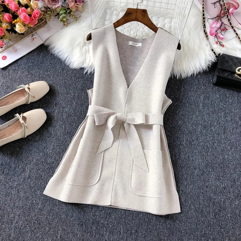 

Vintage V-neck Women Wool Vest Match Sweater Sleeveless Jacket Korean Fashion Female Casual Waistcoat Solid Loose Simple Wild