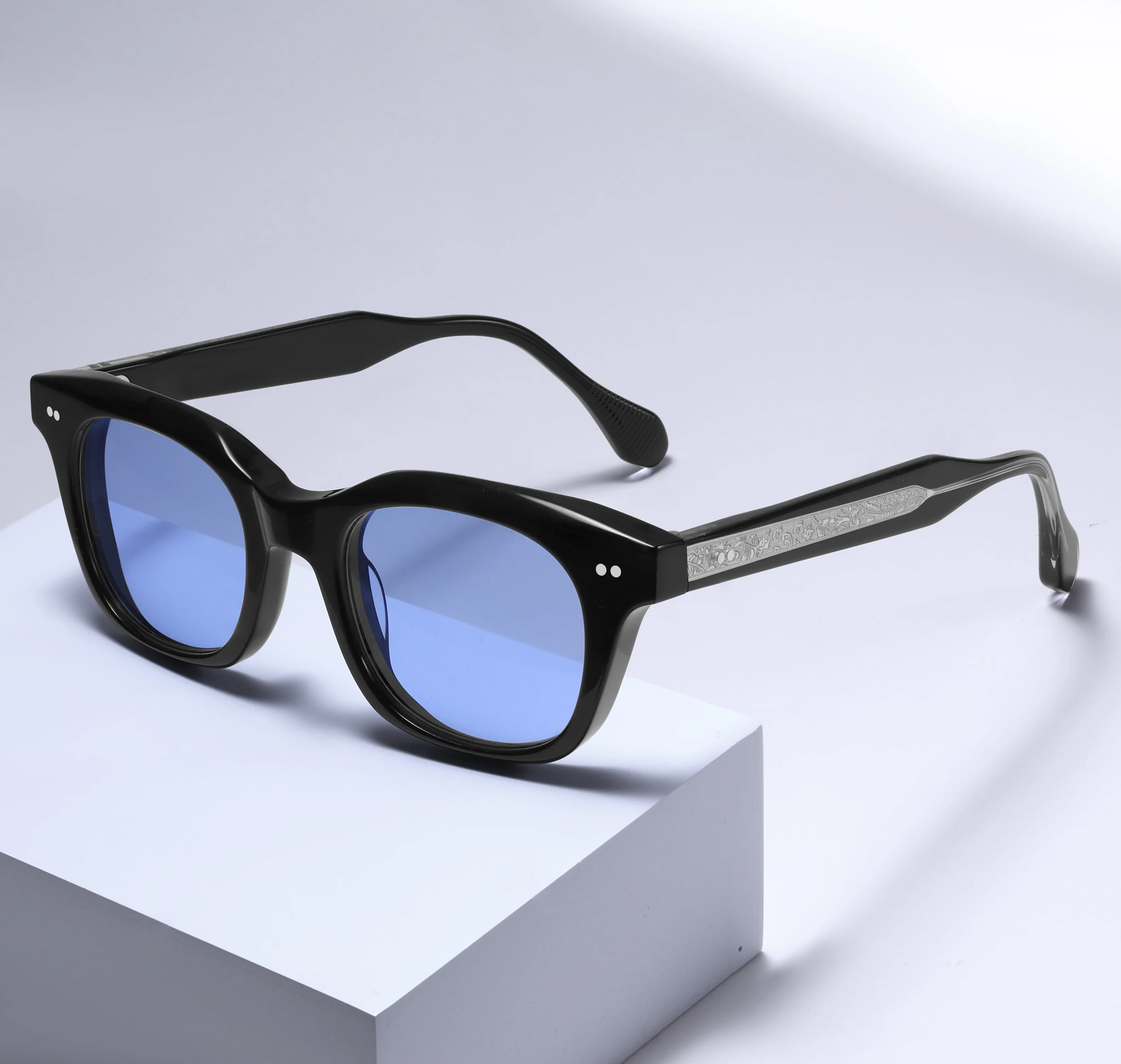 

Professional Oversized Sunglasses with Rivet Detailing Blue Cut Lenses Executive Gift Item