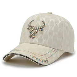 Gorra de béisbol con bordado de cabeza de buey para hombre y mujer, gorros calados con flores de París, planos y personalizados, 2024