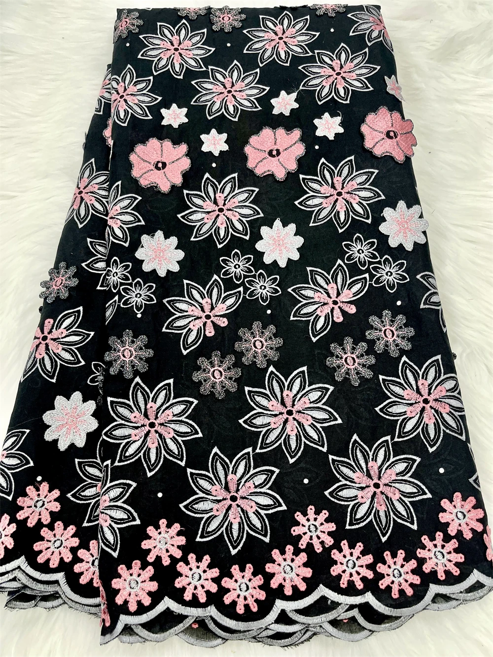 3D Bloemen Afrikaanse 100% Katoenen Zwitserse Voile Kantstoffen Hoge Kwaliteit Nigeriaanse 2026 Dames Feestmateriaal Voor Kleding En Naaien