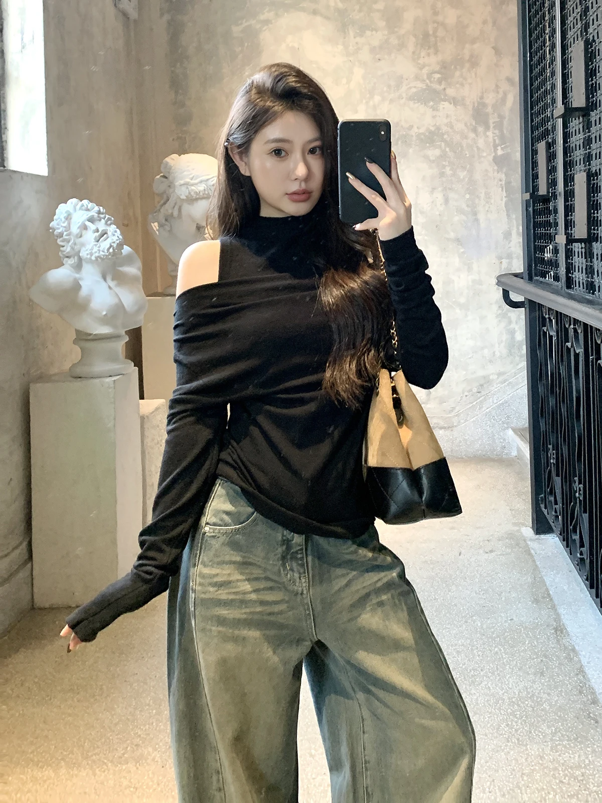 

oulder Bared Knitted Sweater Women's Slim Fit Korean Sle Faion Design Casual Wear ey Color Blo Long Sve Top