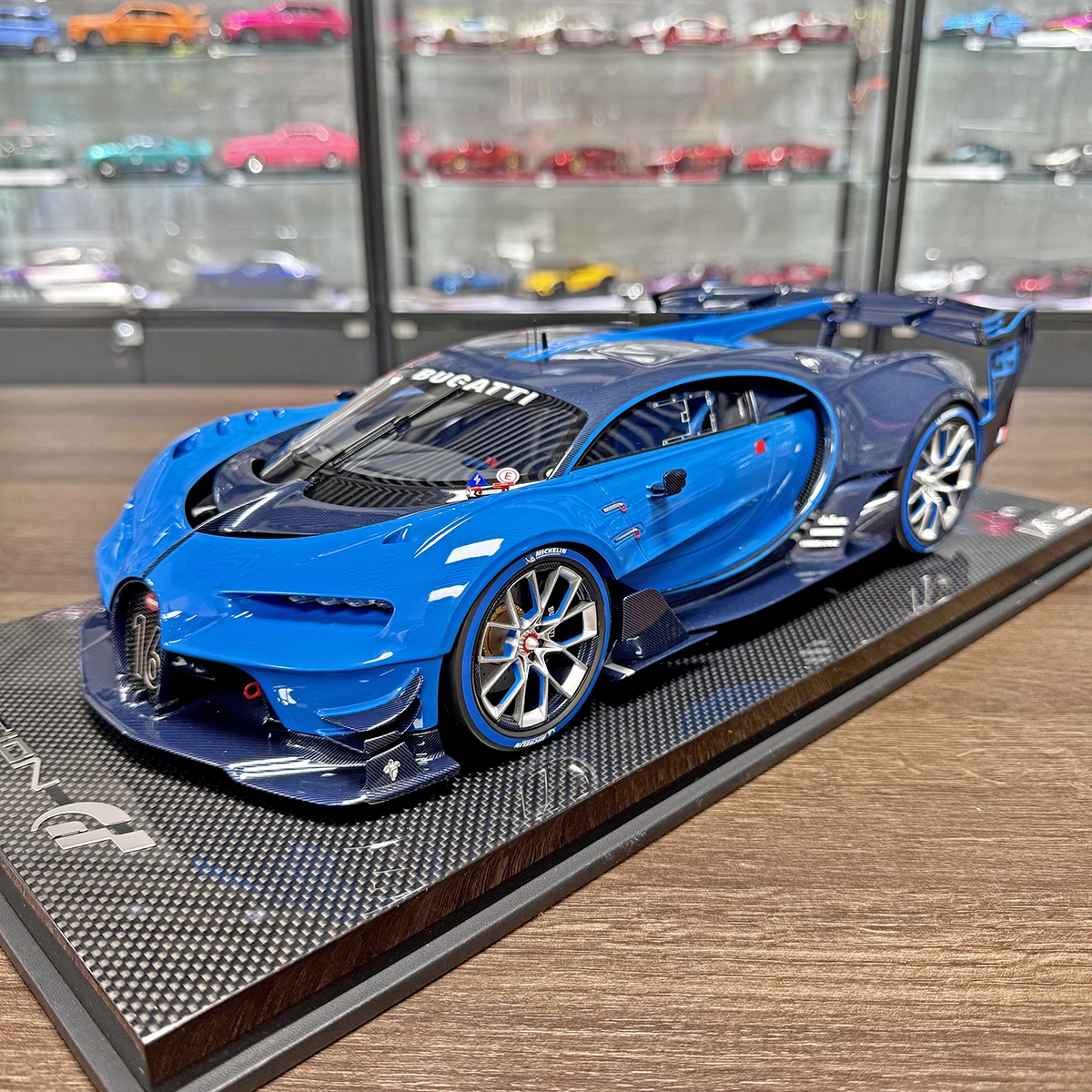 

Runner 1:12 Vision Gran Turismo Simulation Limited Edition, металлическая статическая модель автомобиля из смолы, игрушка в подарок