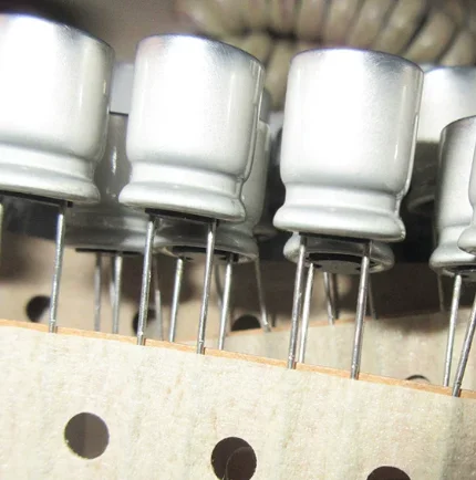 Solid-state capacitor 6.3V 820UF 6.3V can be replaced by 6.3V 1000UF. Size: 8X1