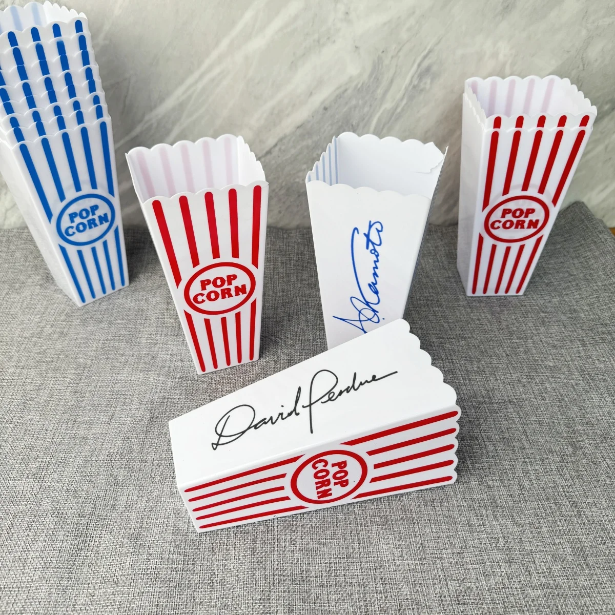 Cubo de palomitas de maíz personalizado con nombre - Conjunto de palomitas de maíz para parejas - Noche de cine - Fiesta de cumpleaños - Noche familiar - Favor de fiesta - Fiesta infantil