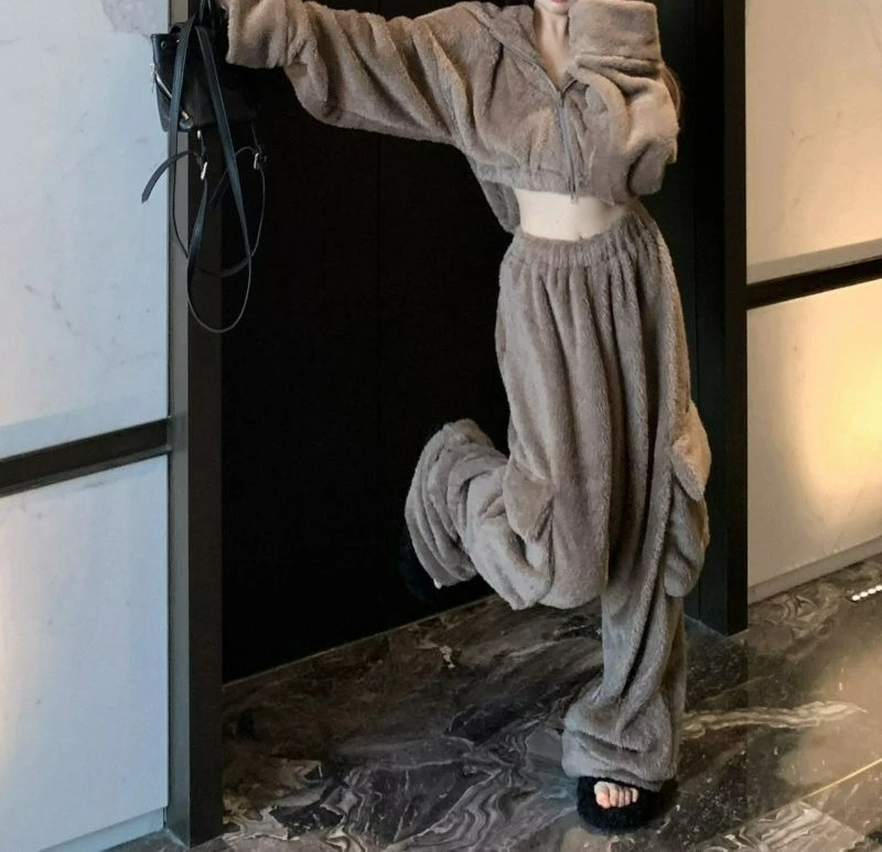 

Plush Hooded Zipper Short Jacket Top Fashion Set Winter Wide Leg Casual Pants Lazy Women's Two-piece Set