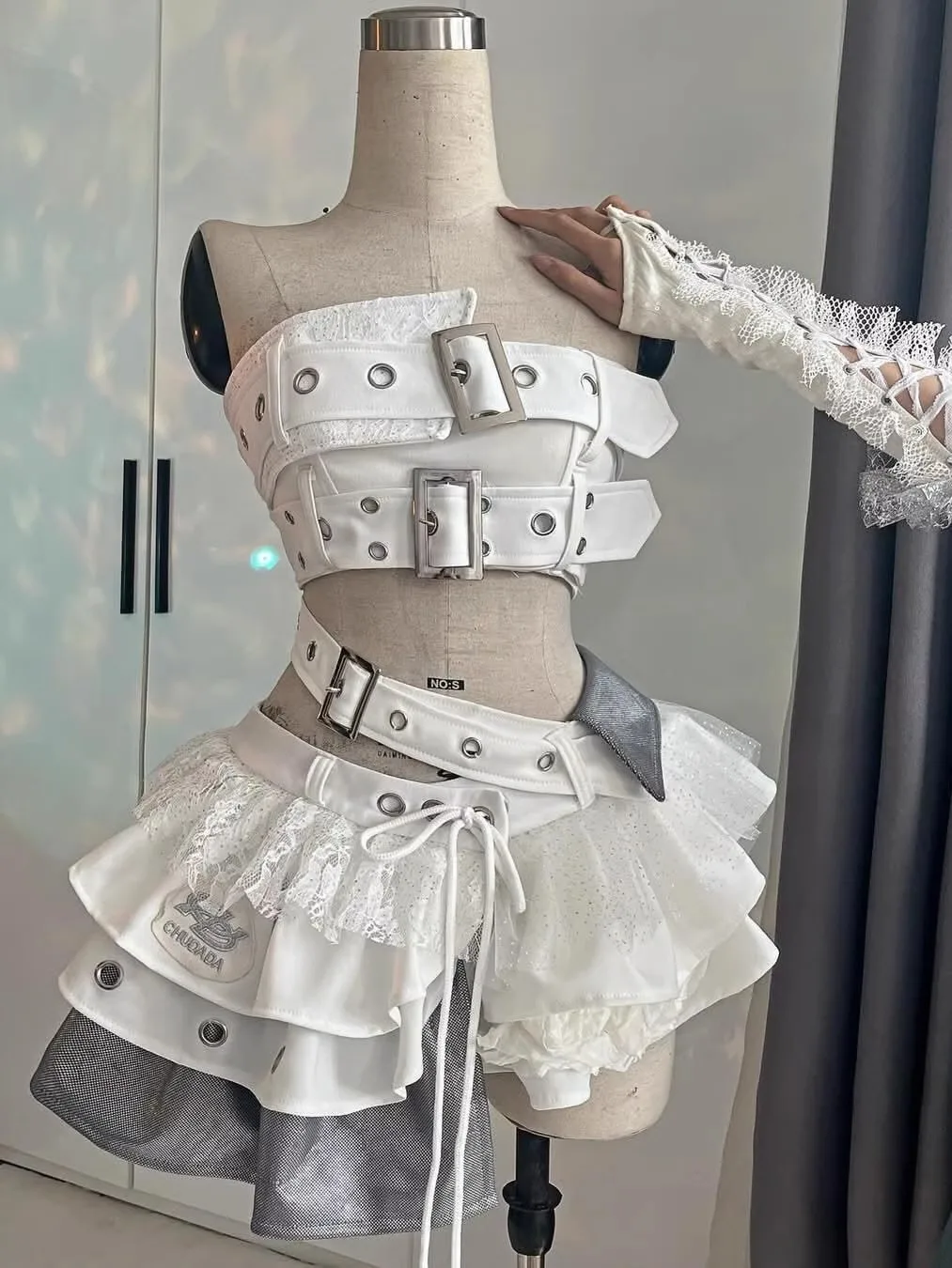 New style Japanese Sweet Cool White Punk Style Y2k Tube Top Splicing Lace Irregular Tutu Sexy Two-piece Set For Girls