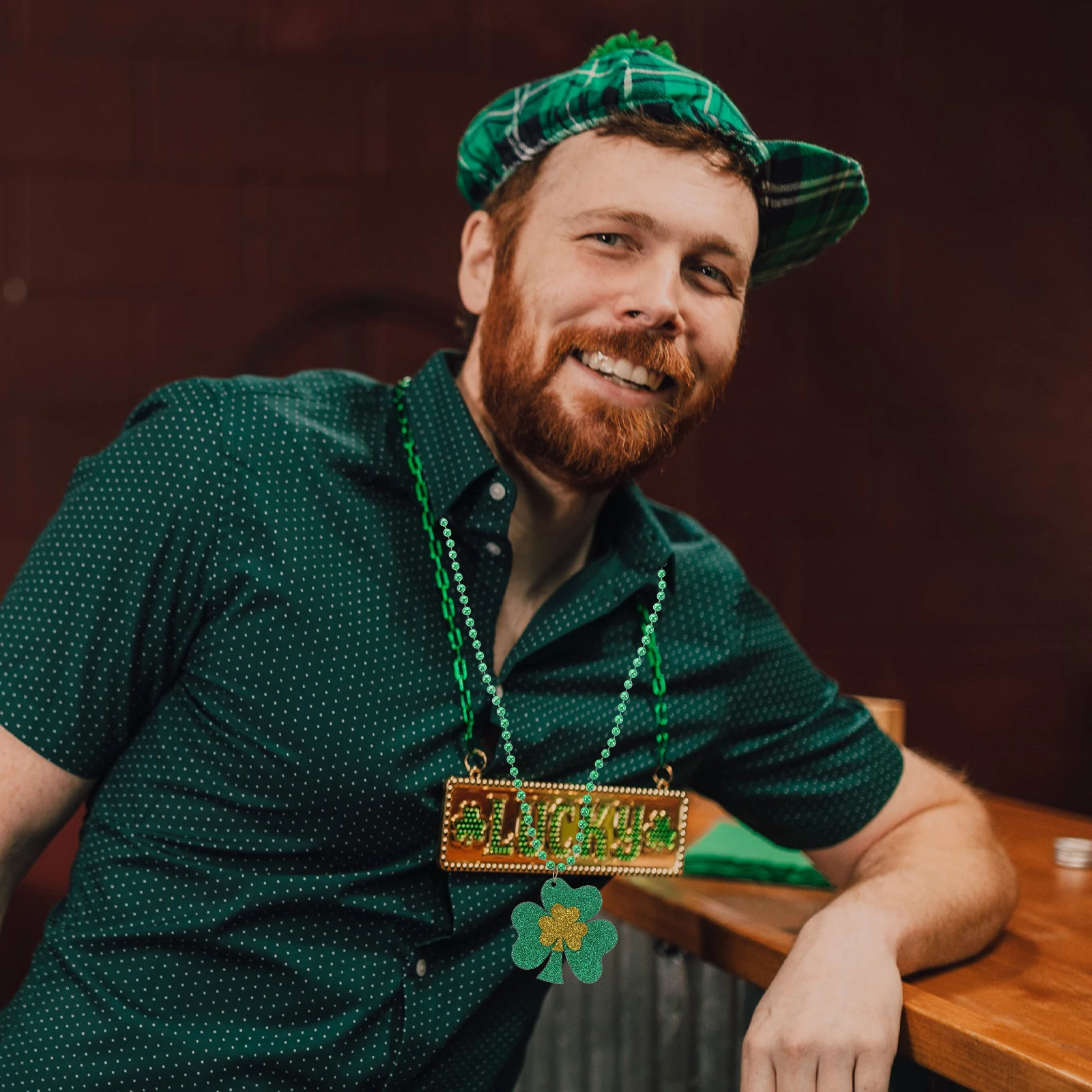 

3Pcs Shamrock Beaded Necklace St. Patrick's Day Accessories Green Beads String Party Pendant Shamrock Necklace