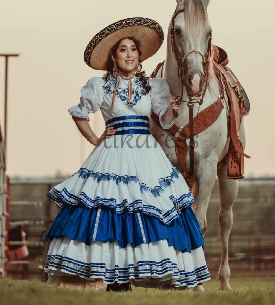 Vestido de fiesta mexicano azul Folklorico 2025, vestido de noche de encaje inspirado en Oaxacan con volantes escalonados, fiesta de Carnaval de manga corta personalizado