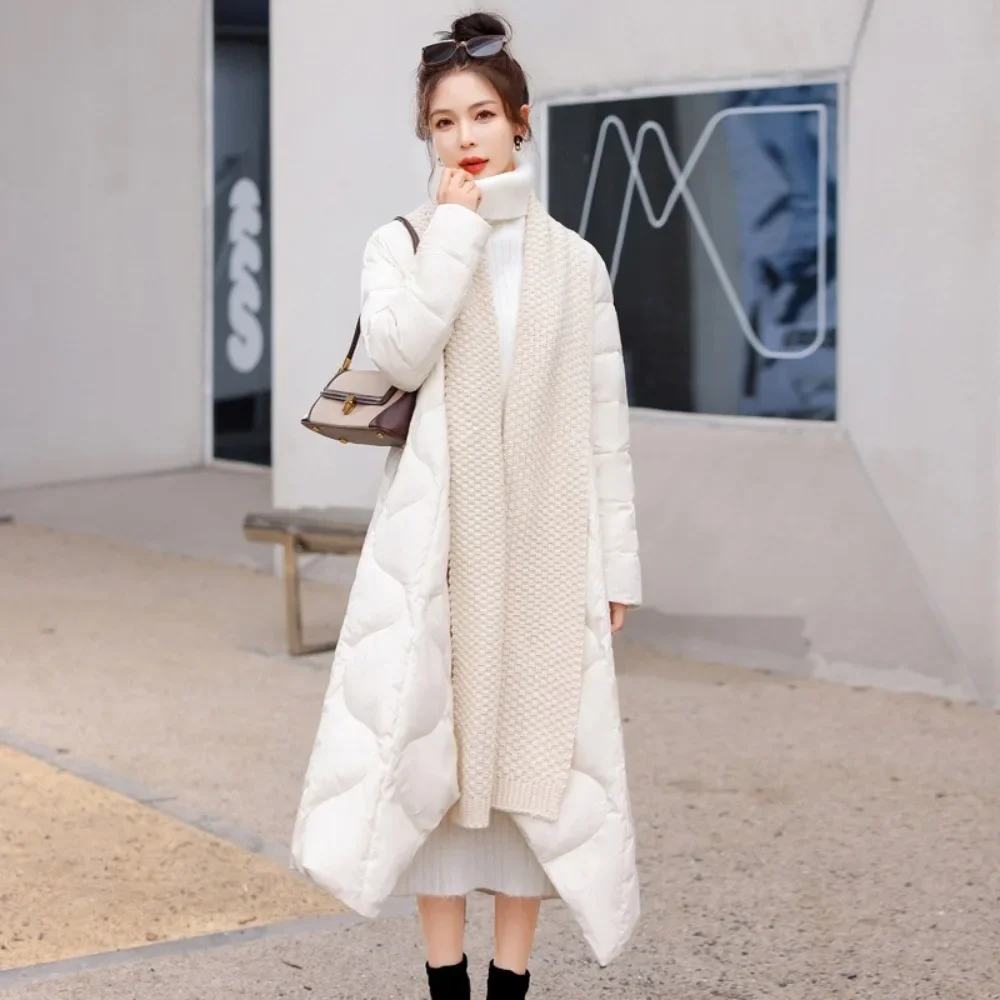 Piumino soffice con colletto a sciarpa lavorato a maglia patchwork da donna Nuovo abbigliamento lungo invernale femminile Cappotti caldi in piumino d'anatra ispessito