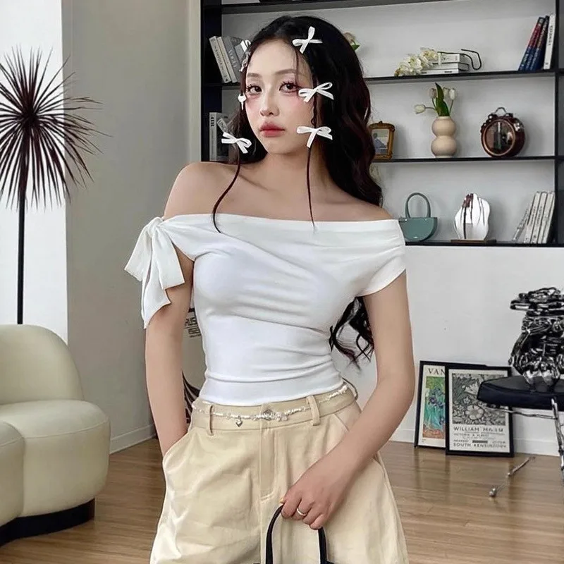 Slim Fit Off Shoulder Top with Sleeveless Asymmetric Slant Neck Twist Knot Simple Casual Sweet and Fresh T Shirt for Women