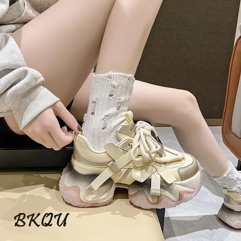 

BKQU 2024 New Spring Japanese Daddy Female Model Hot Selling Thick Bottom Increase Casual Sports Shoes Muffin Bottom