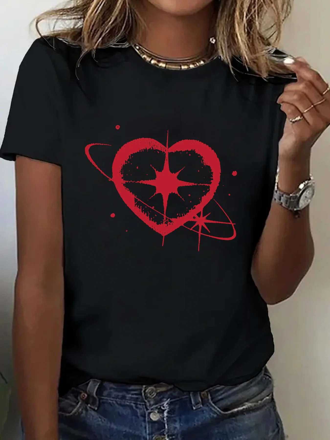Red Creative Heart and Square Star Pattern Printed Women's T-shirt Short Sleeved Round Neck Top Casual Plus Size Women Clothing