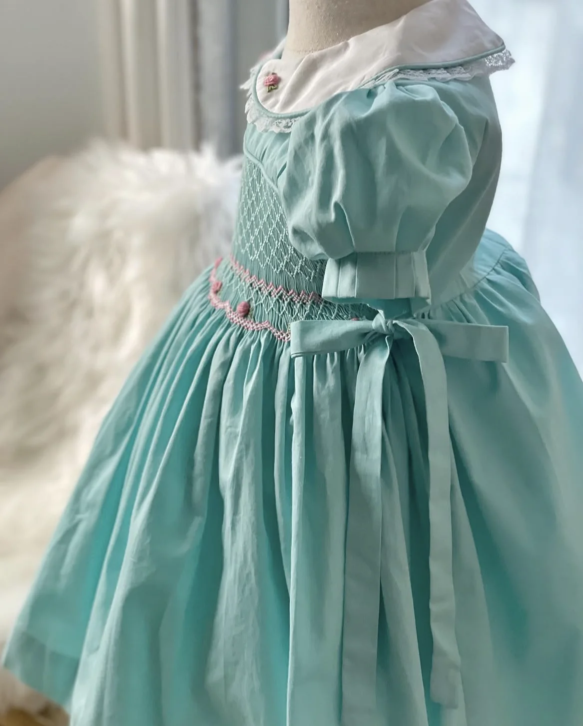 Baby Girl Summer Pink Flower Handmade Embroidery Smocked Lake Blue Dress for Eid Birthday Party Holiday Photography Casual A36
