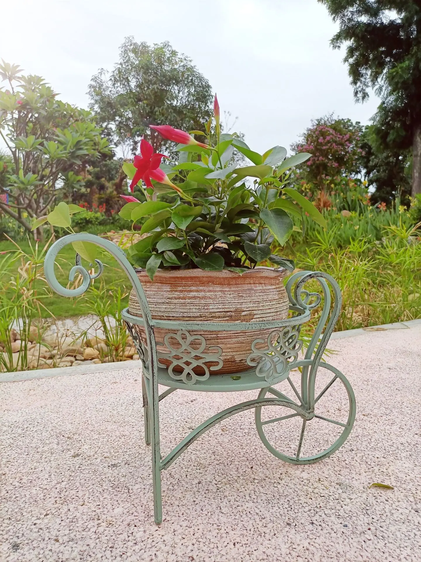 Iron Trolley Cart Style Flower Planter Pot Stand Garden Ornament White | Green