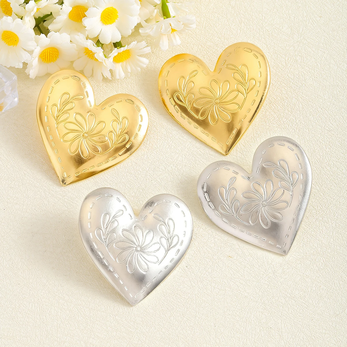 

Retro Exaggerated Gold Heart-shaped Earrings with Floral Embossing Sweet Fashionable Personality Ear Accessories Gift For Girl