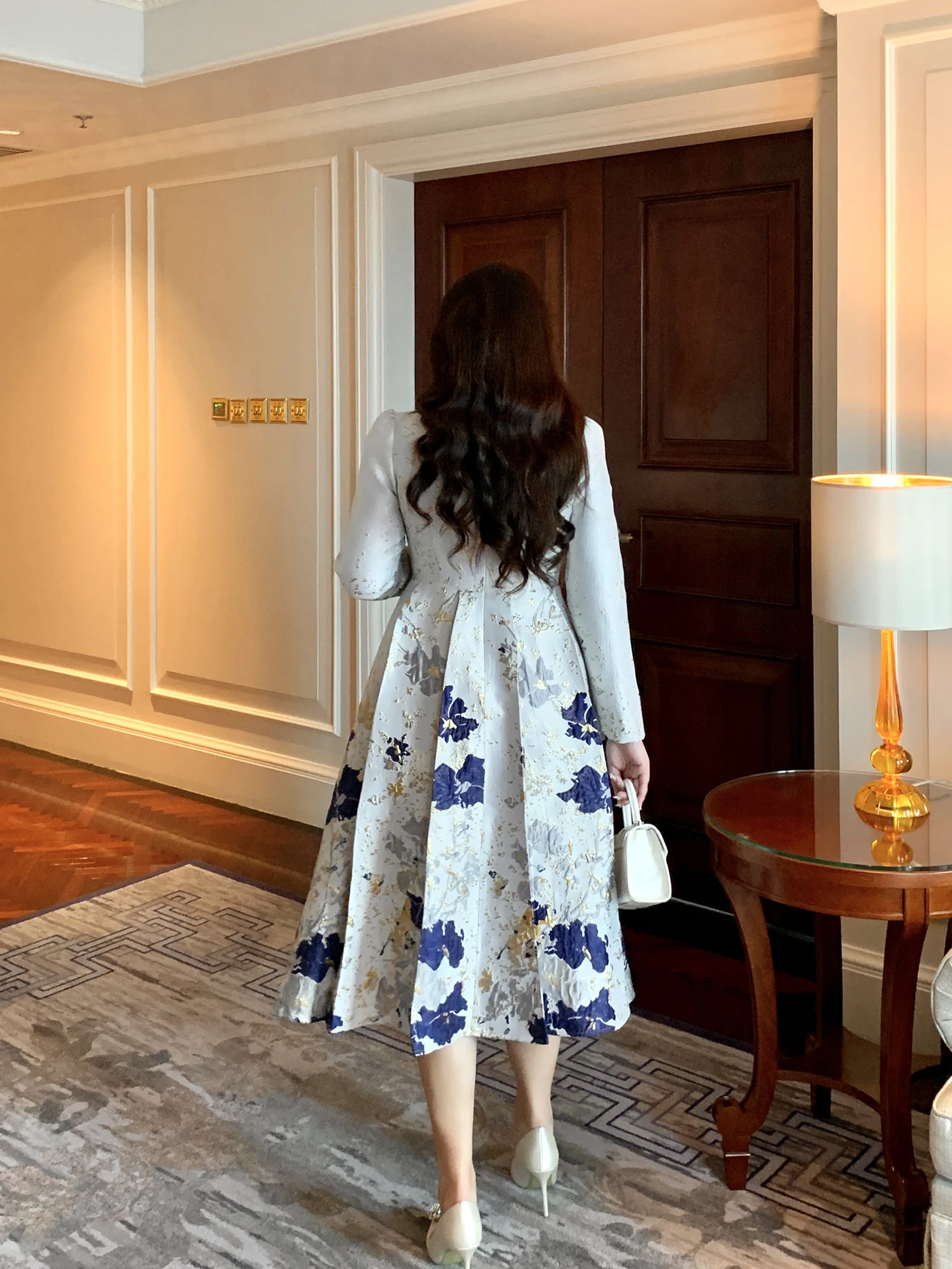 

GLEC High-End plus Size Women's Faionable Autumn New Floral Embroidery Waist-Cinching Dr Court Sle Loose Fit Long Sve