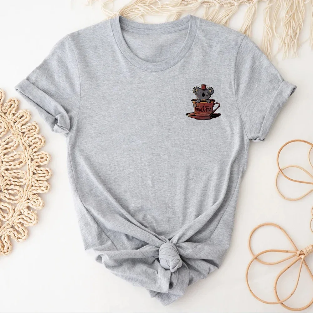 كوالا التي شيرت المرأة الصيف الهزلي اليابانية الأعلى الإناث اليابانية مضحك مصمم الملابس الجرافيك تي شيرت أزياء الصيف الشارع الشهير